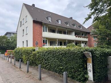 Wohnung zur Miete 715 € 3 Zimmer 64 m² Dachgeschoss frei ab sofort Beselerallee Blücherplatz Kiel 24105