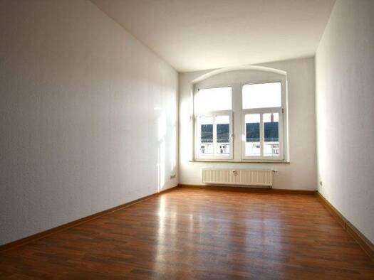 Wohnung zur Miete 400 € 2 Zimmer 66,9 m² 2. Geschoss Alexander-Puschkin-Platz 11 Innenstadt Riesa 01587