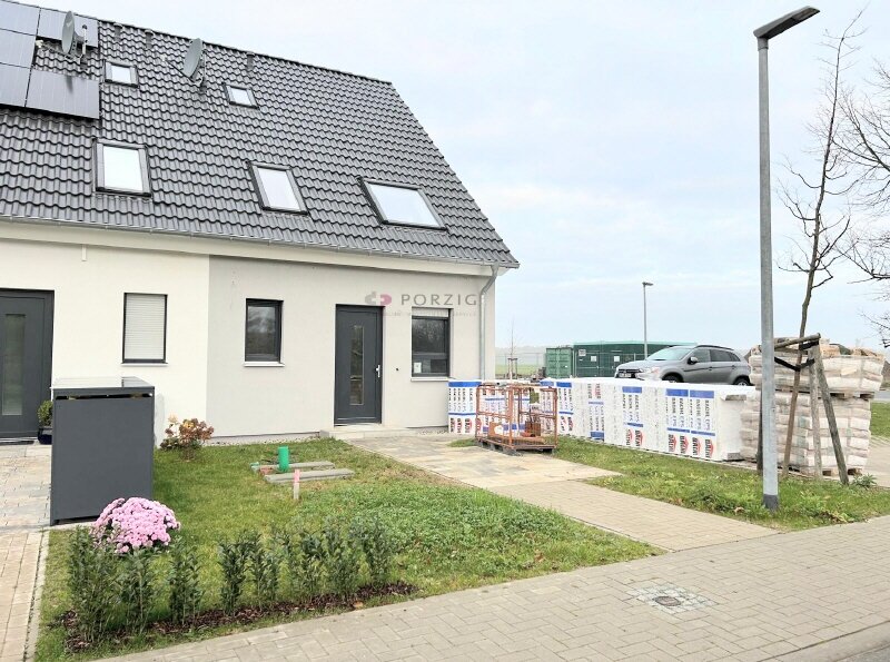 Reihenmittelhaus zur Miete 1.479 € 3 Zimmer 102 m²<br/>Wohnfläche 300 m²<br/>Grundstück Alte Allee 15 Pütnitz Ribnitz-Damgarten OT Pütnitz 18311