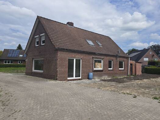 Einfamilienhaus zum Kauf 109.000 € 6 Zimmer 108 m² 688 m² Grundstück Holtrop Großefehn 26629