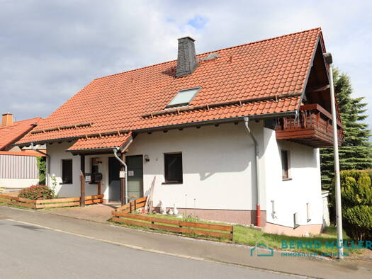 Einfamilienhaus zum Kauf 220.000 € 7 Zimmer 166 m² 1.131 m² Grundstück Seigertshausen Neukirchen 34626