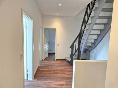 Wohnung zur Miete 715 € 3 Zimmer 134 m² frei ab sofort Jever Jever 26441