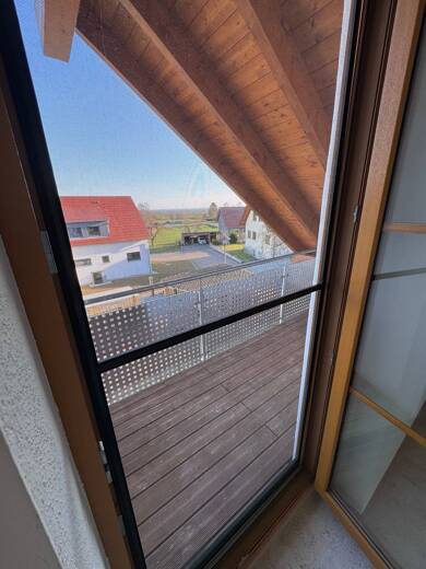 Wohnung zur Miete 898 € 2,5 Zimmer 94 m² Geschoss 1/1 Öllingen 89129