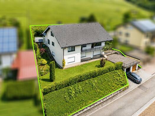 Mehrfamilienhaus zum Kauf 425.000 € 8 Zimmer 230 m² 823 m² Grundstück Gütenbach 78148