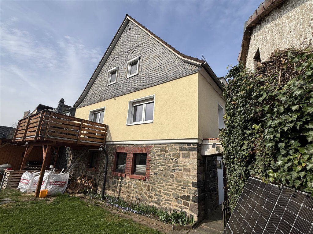 Immobilie in Allendorf - Gepflegtes Einfamilienhaus, saniert im Jahr 2009 - Bild 2