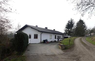 Wohnung zum Kauf provisionsfrei 70.000 € 7 Zimmer 189 m² Röllshausen Schrecksbach 34637