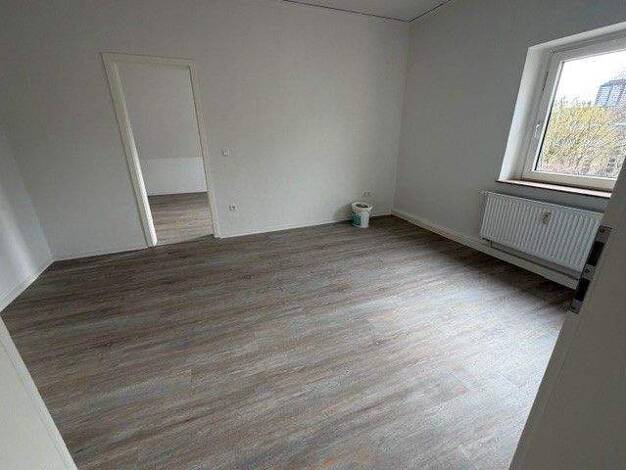 Wohnung zur Miete 672 € 4 Zimmer 82 m² frei ab 06.04.2026 Waterloostr. 53 Nordviertel Essen 45141