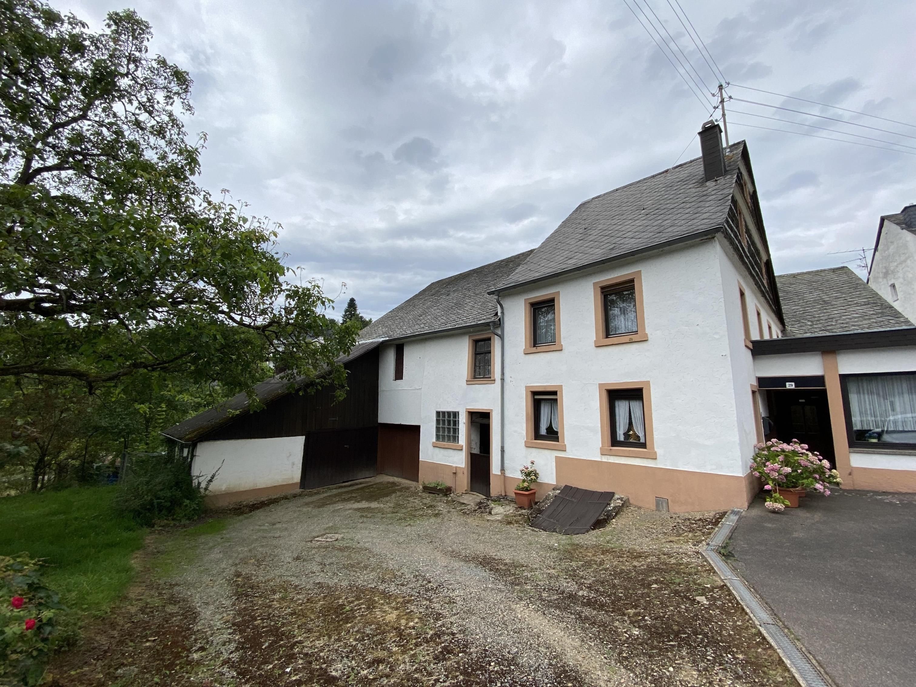 Einfamilienhaus zum Kauf 82.000 € 7 Zimmer 146 m²<br/>Wohnfläche 1.978 m²<br/>Grundstück Horath 54497