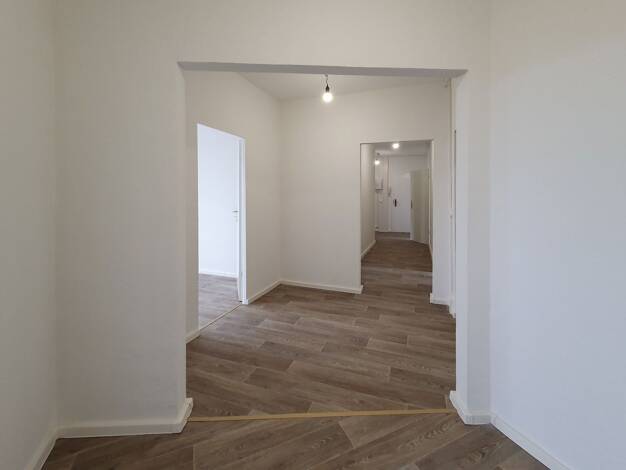 Wohnung zur Miete 894 € 5 Zimmer 114,5 m² 6. Geschoss frei ab 01.10.2025 Helbigsdorfer Weg 12 Gorbitz-Ost Dresden 01169
