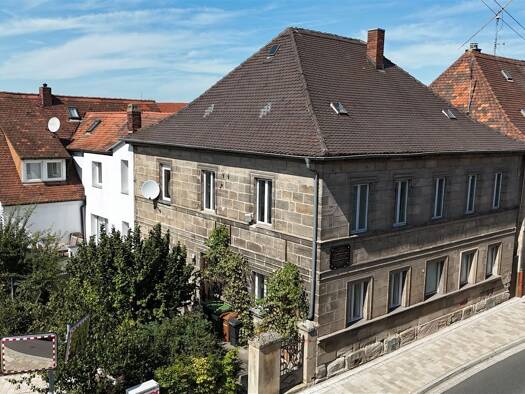 Mehrfamilienhaus zum Kauf als Kapitalanlage geeignet 695.650 € 10,5 Zimmer 270 m² 286 m² Grundstück Wellerstadt Baiersdorf , Mittelfr 91083