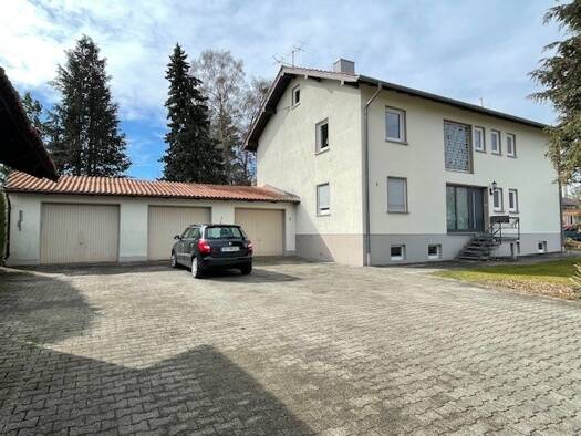 Mehrfamilienhaus zum Kauf 415.000 € 8 Zimmer 185,5 m² 1.528 m² Grundstück Christian Burgbacher-Straße 5 Schura Trossingen 78647