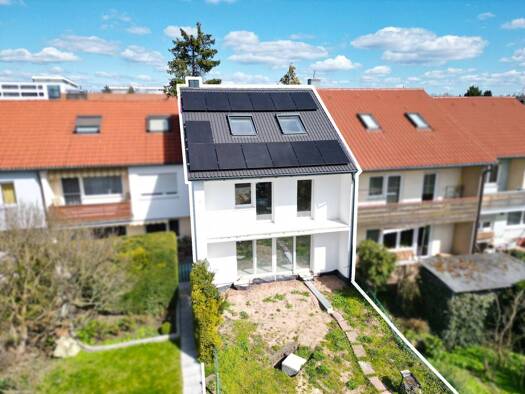 Reihenmittelhaus zum Kauf 679.000 € 5 Zimmer 144 m² 263 m² Grundstück frei ab 01.06.2026 Gebersdorf Nürnberg 90449