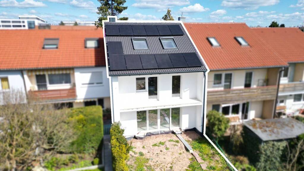 Reihenmittelhaus zum Kauf 679.000 € 5 Zimmer 144 m² 263 m² Grundstück frei ab 01.06.2026 Gebersdorf Nürnberg 90449