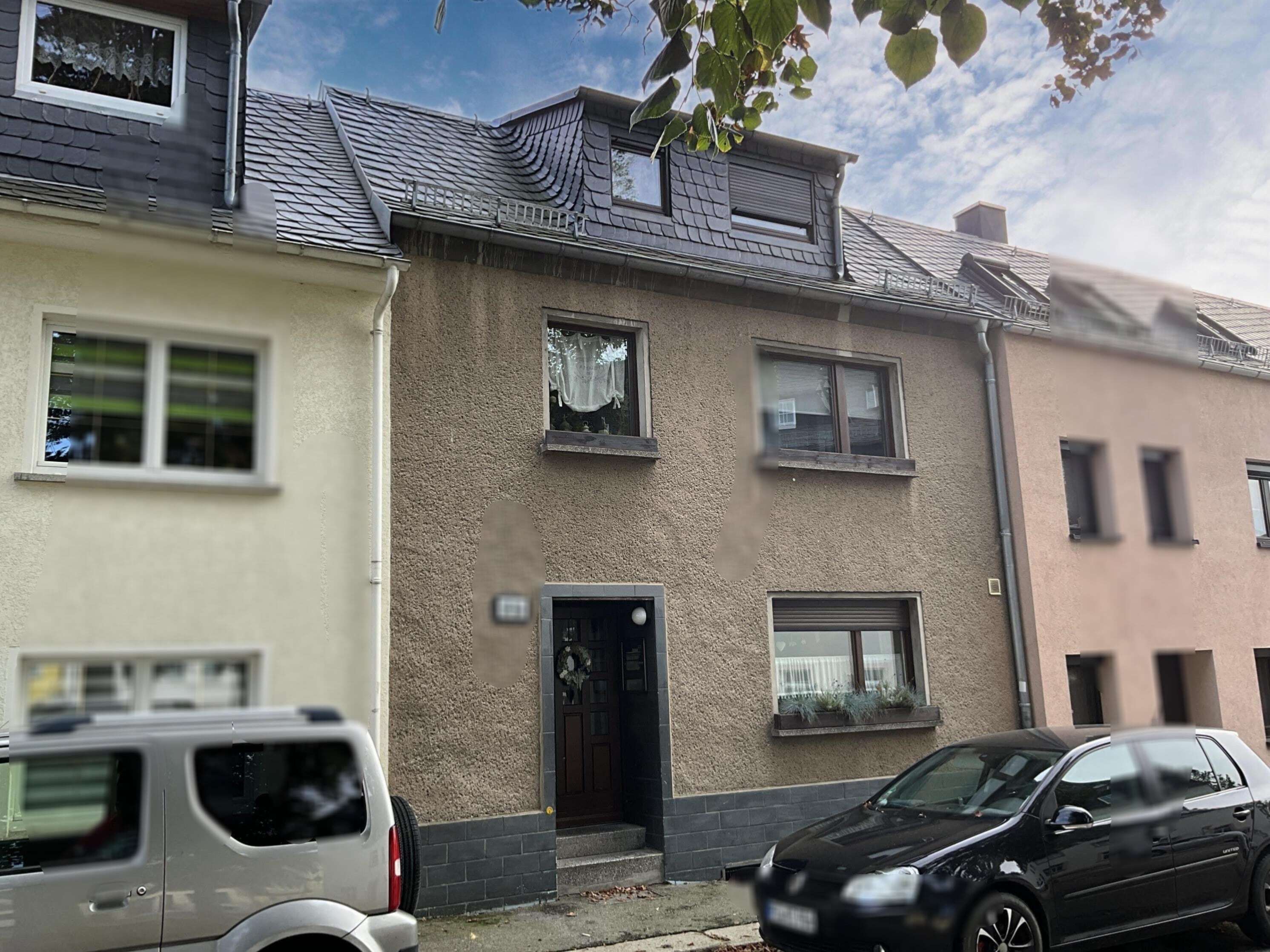 Reihenmittelhaus zum Kauf 99.000 € 4 Zimmer 95 m²<br/>Wohnfläche 550 m²<br/>Grundstück Burgstädt Burgstädt 09217