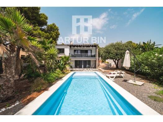 Villa zum Kauf 695.000 € 5 Zimmer 230 m² 800 m² Grundstück Calp 03710