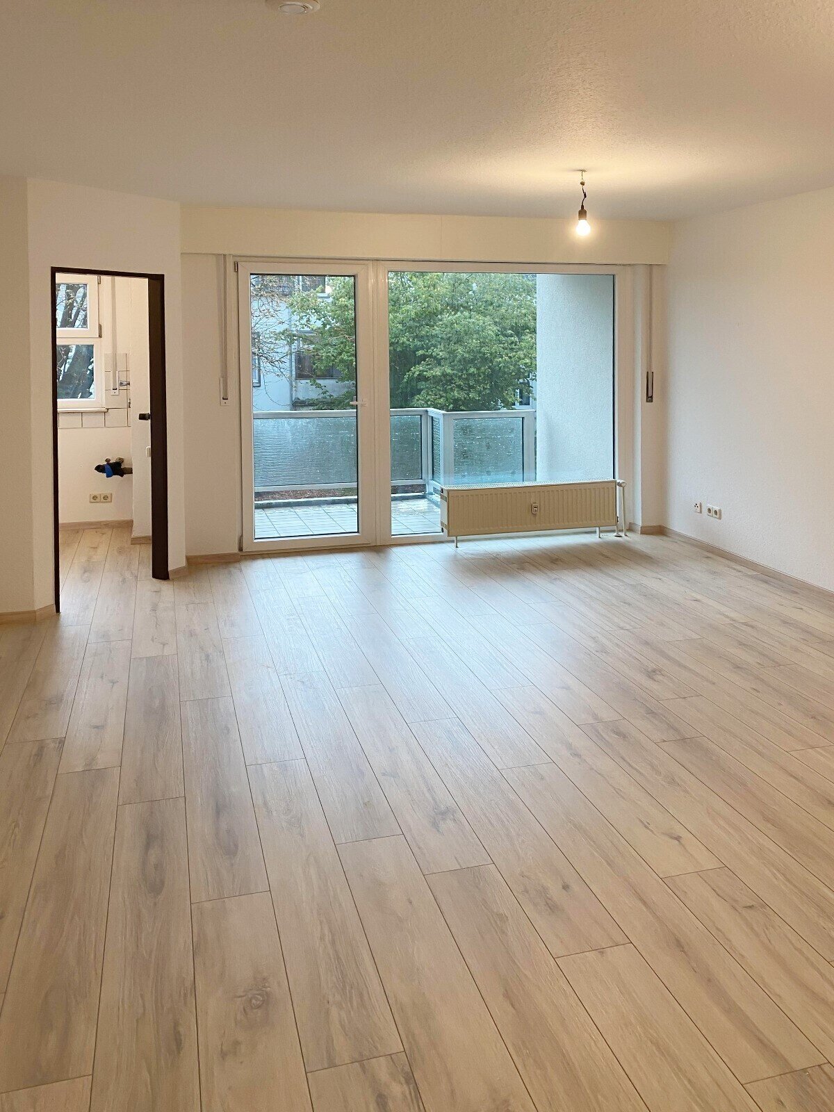 Wohnung zum Kauf 82.500 € 1 Zimmer 38 m²<br/>Wohnfläche 2.<br/>Geschoss Solingen - Innenstadt Solingen 42651