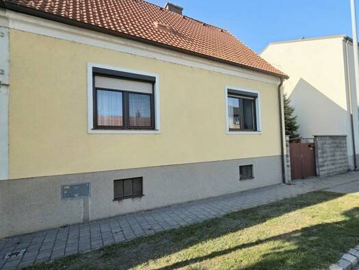 Einfamilienhaus zum Kauf 349.000 € 95 m² 1.378 m² Grundstück Bruck an der Leitha 2462
