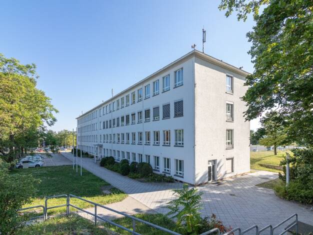 Bürofläche zur Miete provisionsfrei 9,98 € 747 m² Bürofläche Klotzsche Dresden 01109