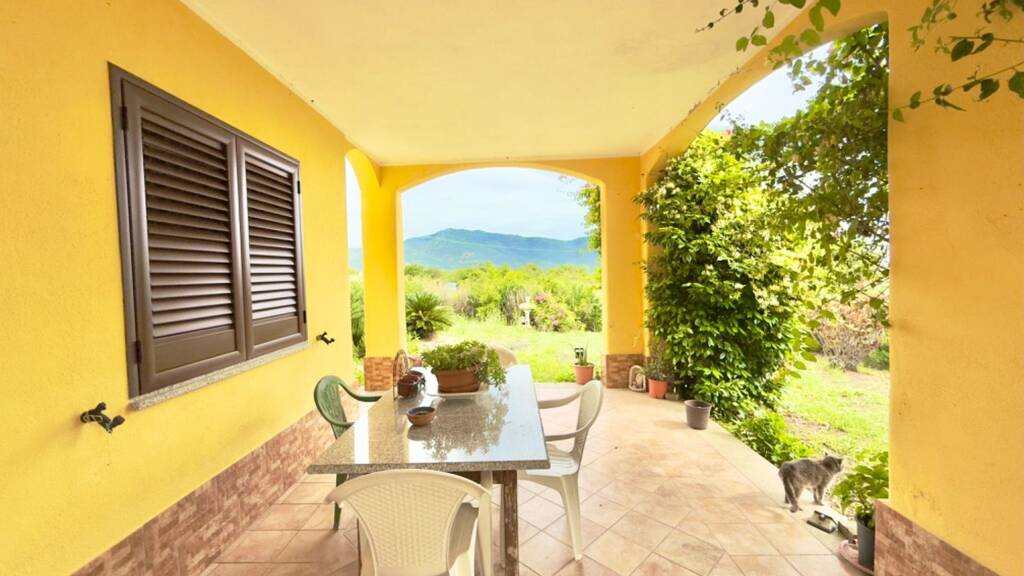 Wohnung zum Kauf 150.000 € 3 Zimmer 70 m² Torpe' 08020