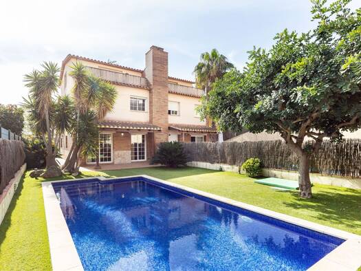 Mehrfamilienhaus zum Kauf provisionsfrei 775.000 € 6 Zimmer 318 m² Grundstück Canet de Mar 08360