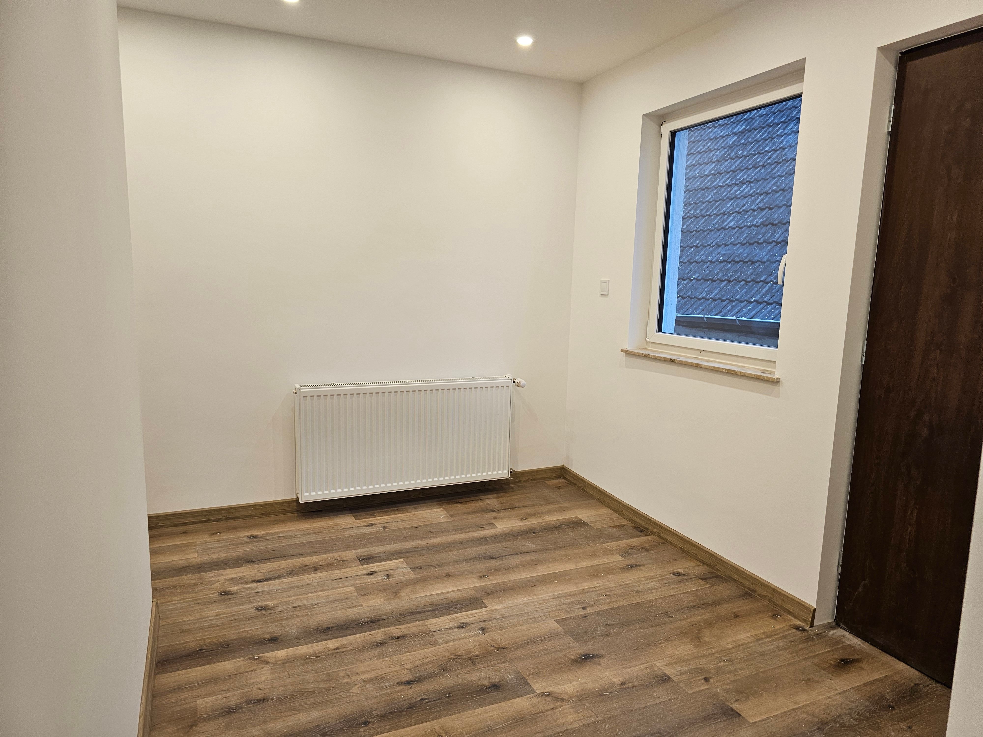 Wohnung zur Miete 1.500 € 3 Zimmer 95 m²<br/>Wohnfläche 1.<br/>Geschoss ab sofort<br/>Verfügbarkeit weingartenstraße Nauheim 64569