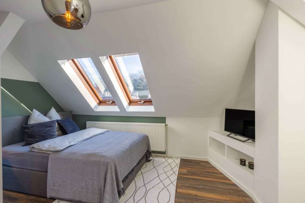 Wohnung zur Miete Wohnen auf Zeit 740 € 3 Zimmer 14 m²<br/>Wohnfläche 06.01.2025<br/>Verfügbarkeit Hohenheimer Straße Dobel Stuttgart 70184