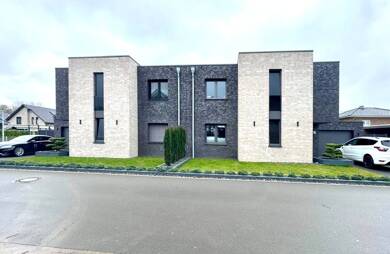 Doppelhaushälfte zum Kauf 435.000 € 6 Zimmer 167 m² 381 m² Grundstück Cloppenburg Cloppenburg 49661