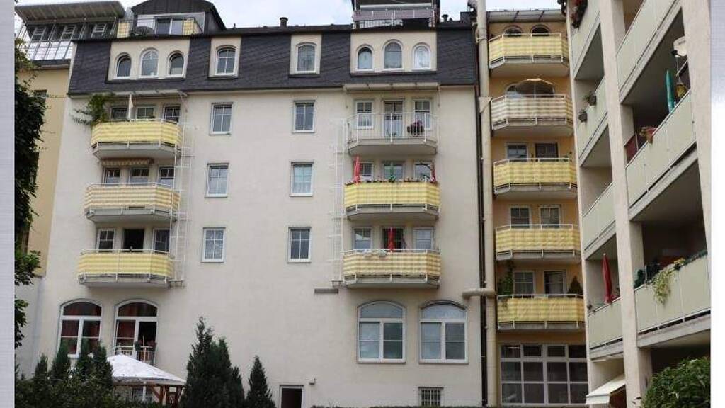 Wohnung zum Kauf 46.000 € 2 Zimmer 50,2 m² 3. Geschoss Westend Plauen 08523