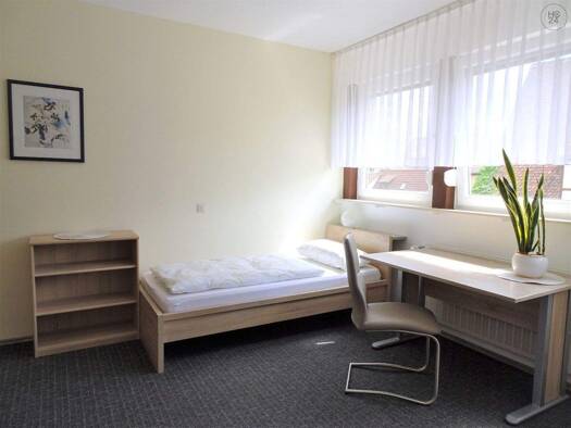 WG-Zimmer zur Miete Wohnen auf Zeit 335 € 16 m² 1. Geschoss frei ab sofort Heroldsberg 90562