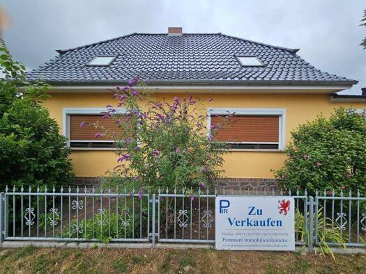 Bauernhaus zum Kauf 245.000 € 5 Zimmer 135 m² 2.103 m² Grundstück frei ab sofort Boldekow Boldekow 17392