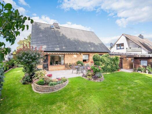 Einfamilienhaus zum Kauf 679.000 € 6 Zimmer 175 m² 755 m² Grundstück Harksheide Norderstedt 22844