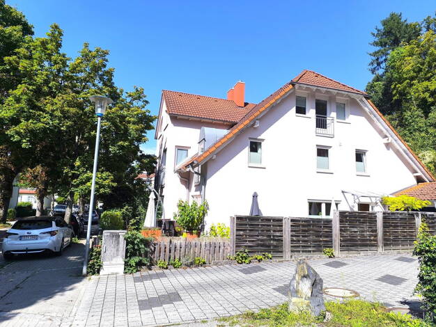 Doppelhaushälfte zum Kauf provisionsfrei 650.000 € 5,5 Zimmer 153,5 m² 186 m² Grundstück Staufen Staufen im Breisgau 79219