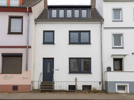 Mehrfamilienhaus zum Kauf provisionsfrei 569.000 € 9 Zimmer 228,4 m² 236 m² Grundstück Woltmershausen Bremen / Woltmershausen 28197