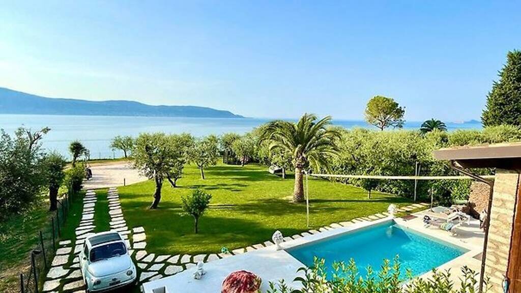 Haus zum Kauf 880.000 € 4 Zimmer 100 m² 600 m² Grundstück frei ab sofort Via San Giorgio Toscolano-Moderna 25088