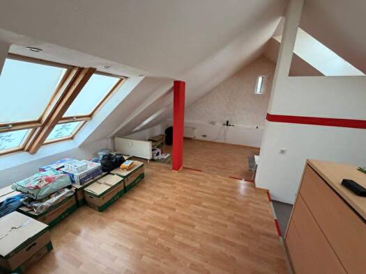 Wohnung zur Miete 800 € 2 Zimmer 97 m² 3 Geschosse frei ab 28.02.2026 Irscher Straße 25 Irsch Trier 54296