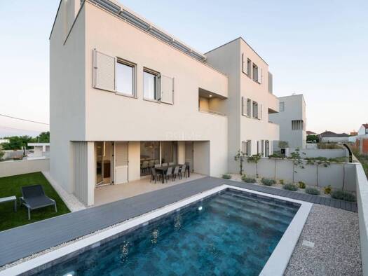 Haus zum Kauf 800.000 € 217 m² Privlaka