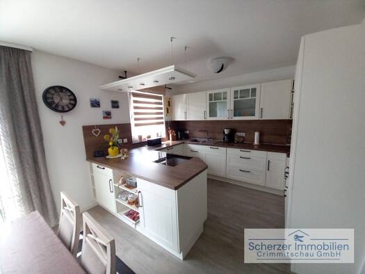 Wohnung zur Miete 930 € 4 Zimmer 109,4 m² 1. Geschoss frei ab 01.11.2026 Crimmitschau Crimmitschau 08451
