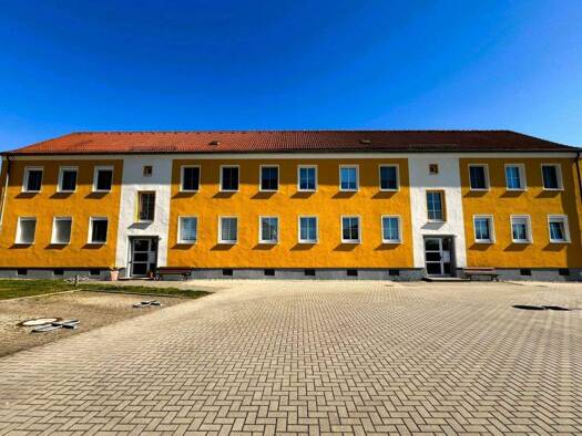 Wohnung zur Miete 404 € 3 Zimmer 57,6 m² 1. Geschoss frei ab 01.06.2026 Thomas-Müntzer-Straße 56 Braunsbedra 06242