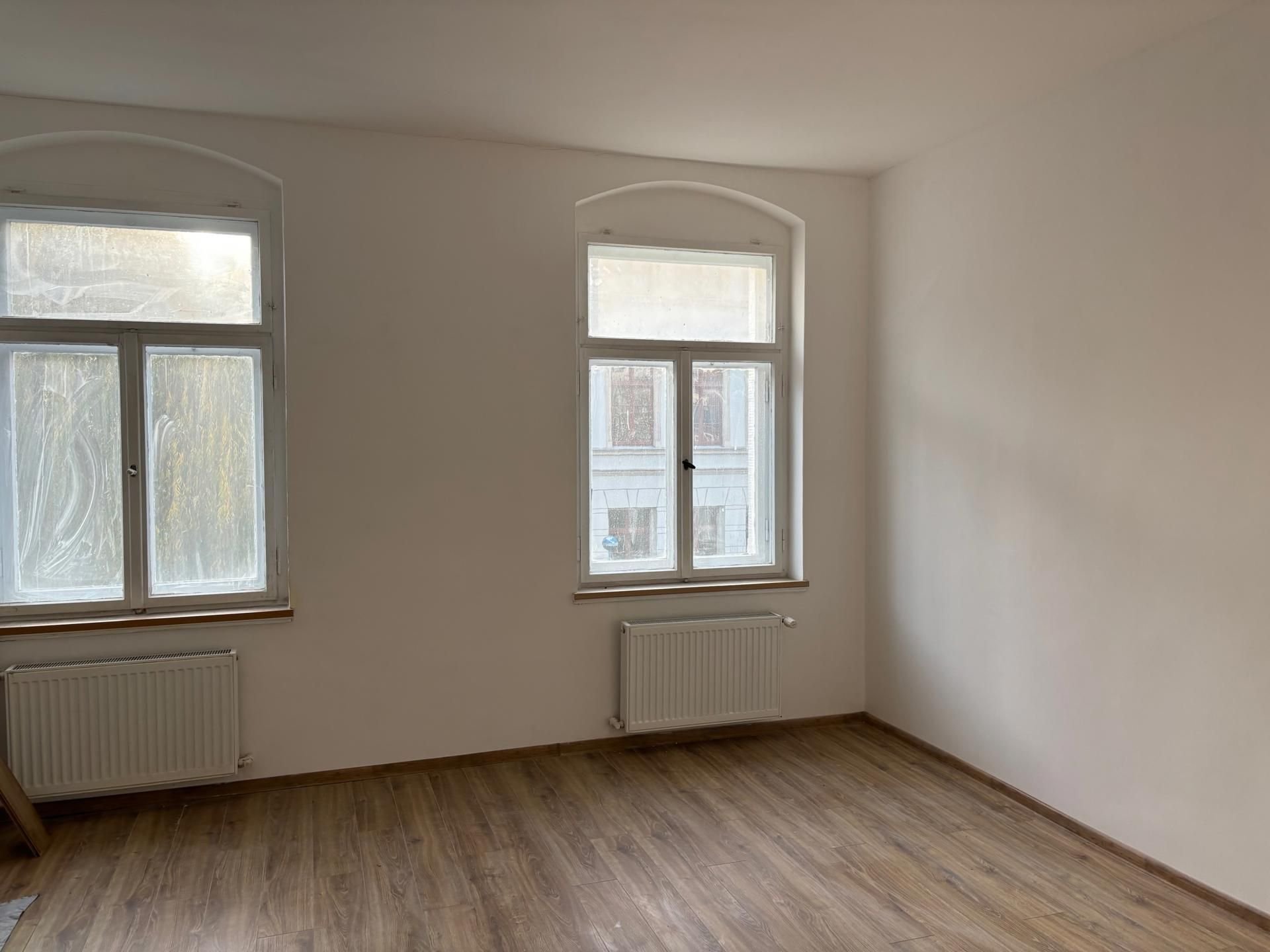 Mehrfamilienhaus zum Kauf 120.000 € 17 Zimmer 385 m²<br/>Wohnfläche 200 m²<br/>Grundstück Colditz Colditz 04680