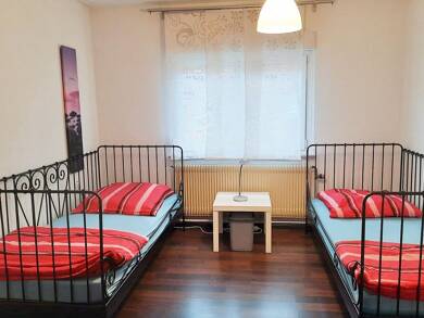 WG-Zimmer zur Miete Wohnen auf Zeit 550 € 14 m² frei ab sofort Schillerstrasse 0 Altbach (Esslingen) 73776