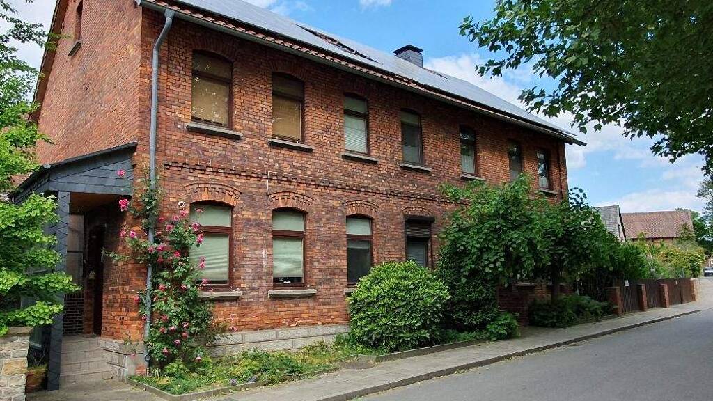 Haus zum Kauf 470.000 € 10 Zimmer 300 m² 932 m² Grundstück Am Park 3 Nordsteimke Wolfsburg 38446