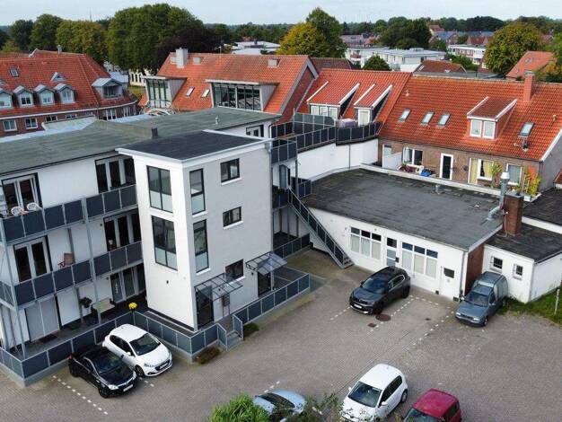 Gewerbeobjekt zum Kauf als Kapitalanlage geeignet 2.350.000 € 23 Zimmer 1.789 m² 1.261 m² Grundstück Esens 26427