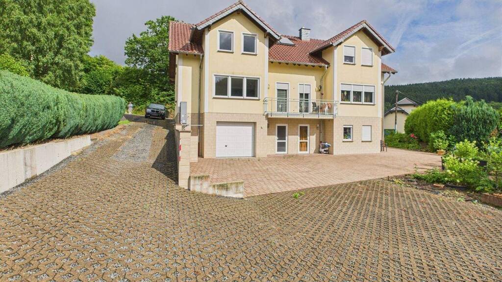 Doppelhaushälfte zum Kauf 348.000 € 6 Zimmer 160 m² 538 m² Grundstück Willwerath 54595