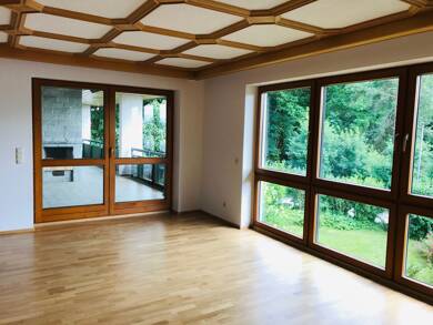 Einfamilienhaus zur Miete 1.650 € 7 Zimmer 260 m² 950 m² Grundstück frei ab 01.08.2025 Mainburg Mainburg 84048