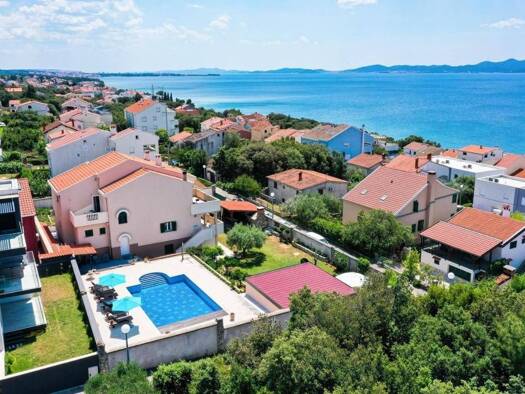 Einfamilienhaus zum Kauf 2.800.000 € 10 Zimmer 600 m² Zadar 23000