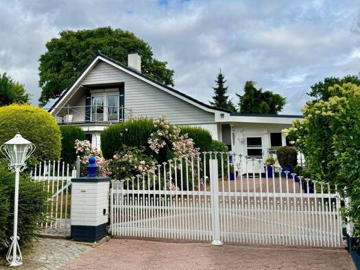Einfamilienhaus zum Kauf provisionsfrei 549.000 € 6 Zimmer 237 m² 992 m² Grundstück frei ab sofort Traventhal 23795