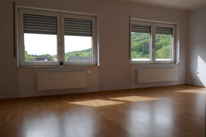 Wohnung zur Miete 720 € 4 Zimmer 98 m²<br/>Wohnfläche 1.<br/>Geschoss ab sofort<br/>Verfügbarkeit Prümzurlay 54668