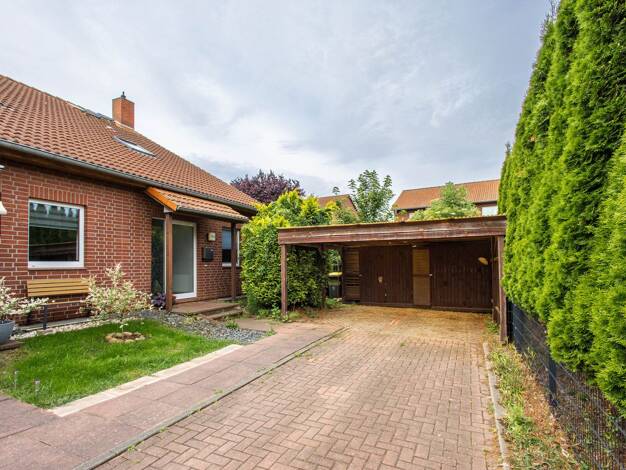 Reihenendhaus zum Kauf 270.000 € 5 Zimmer 110 m² 314 m² Grundstück frei ab sofort Niederndodeleben Hohe Börde 39167