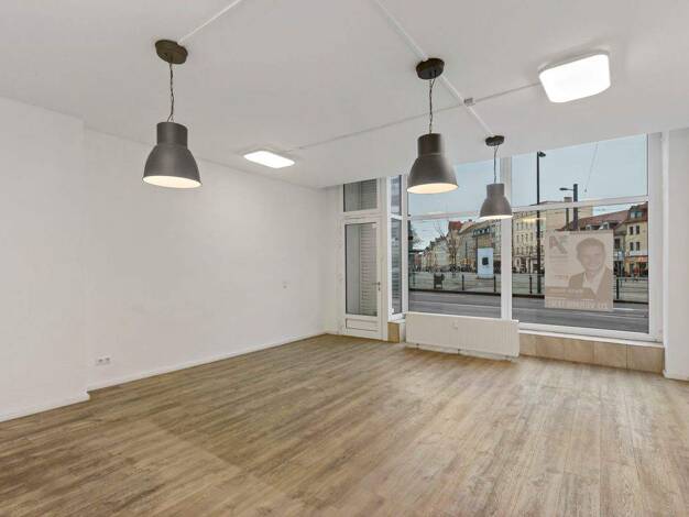 Laden zur Miete 10,63 € 2 Zimmer 56 m² Verkaufsfläche Am Steintor 16 Innenstadt Halle 06112