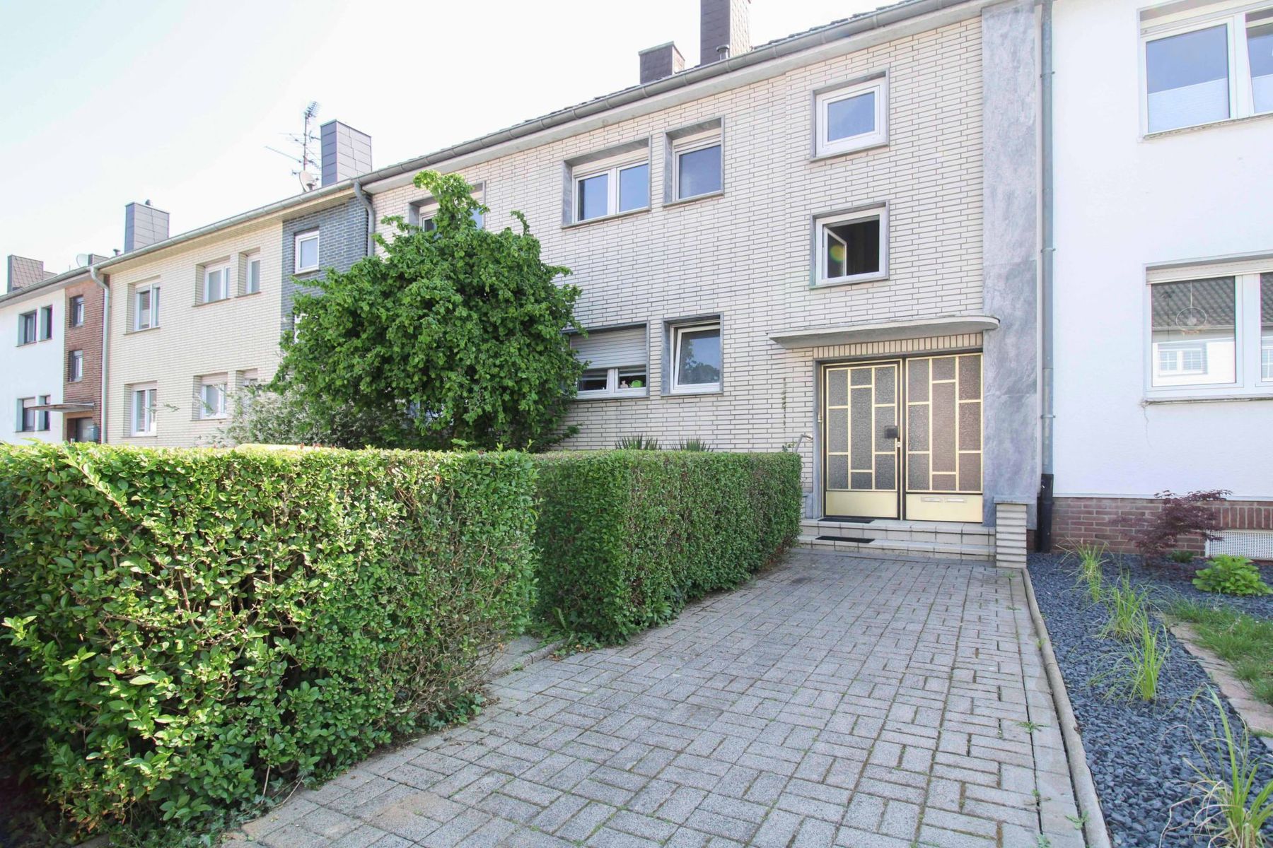 Immobilie zum Kauf als Kapitalanlage geeignet 410.000 € 6 Zimmer 200 m²<br/>Fläche 480,3 m²<br/>Grundstück Giesenkirchen - Nord Mönchengladbach 41238